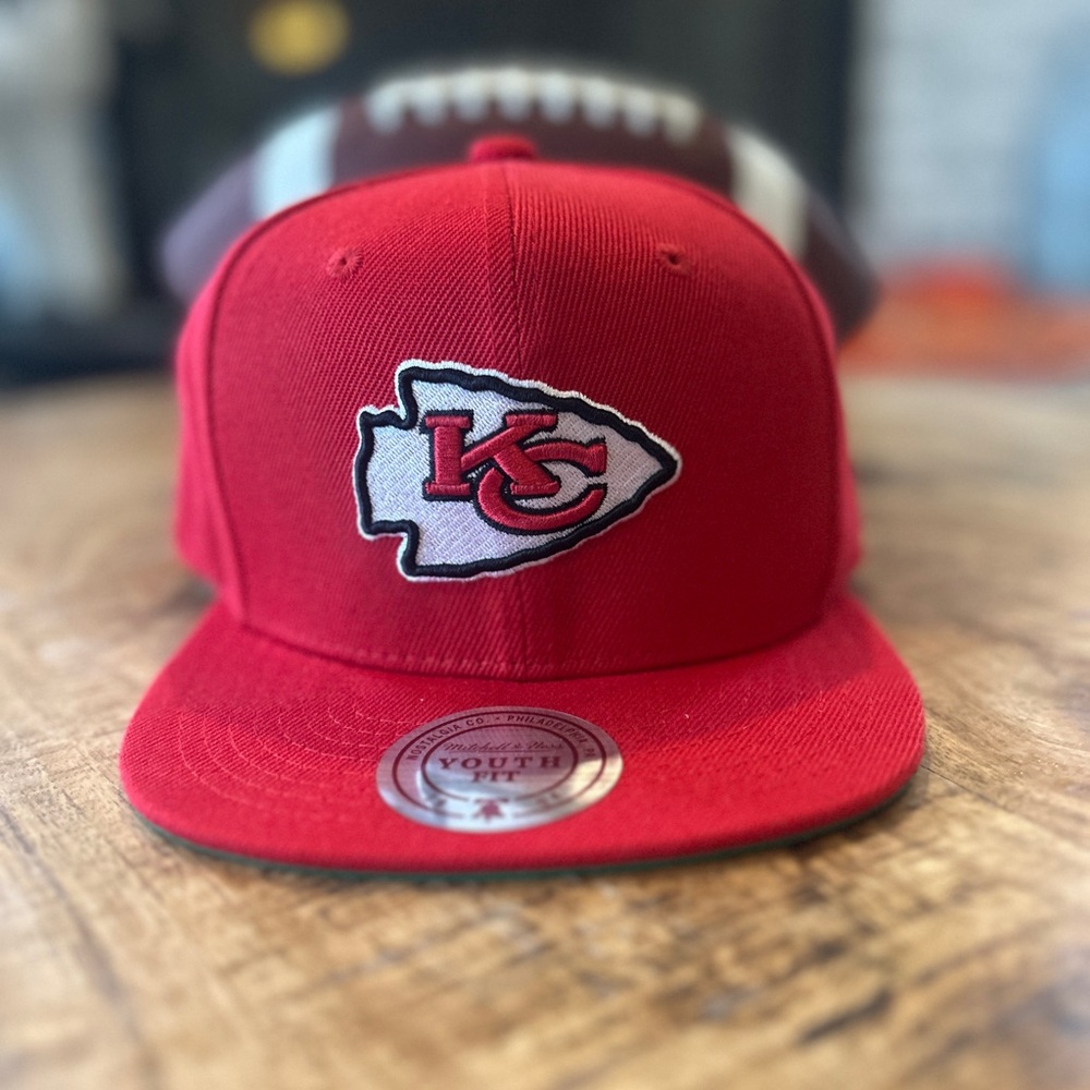 YOUTH *Authentic*Kansas City Chiefs hat! Brand new Super Bowl Special